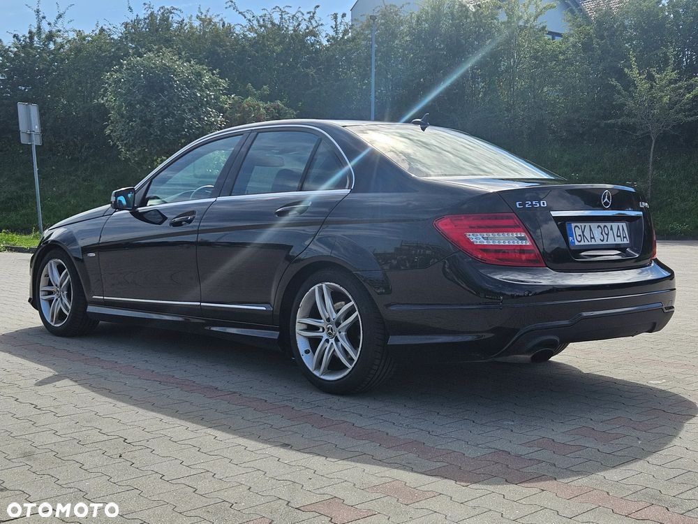 Mercedes-Benz Klasa C 250 CGI BlueEff Avantgarde - 7