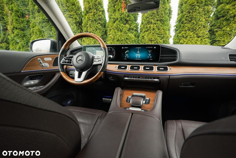 Mercedes-Benz GLS - 16