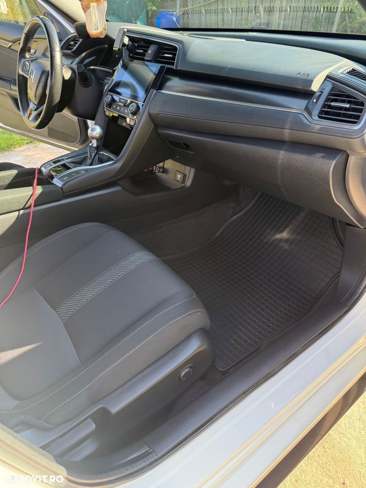 Honda Civic 1.5 VTEC Turbo Sport Plus - 29