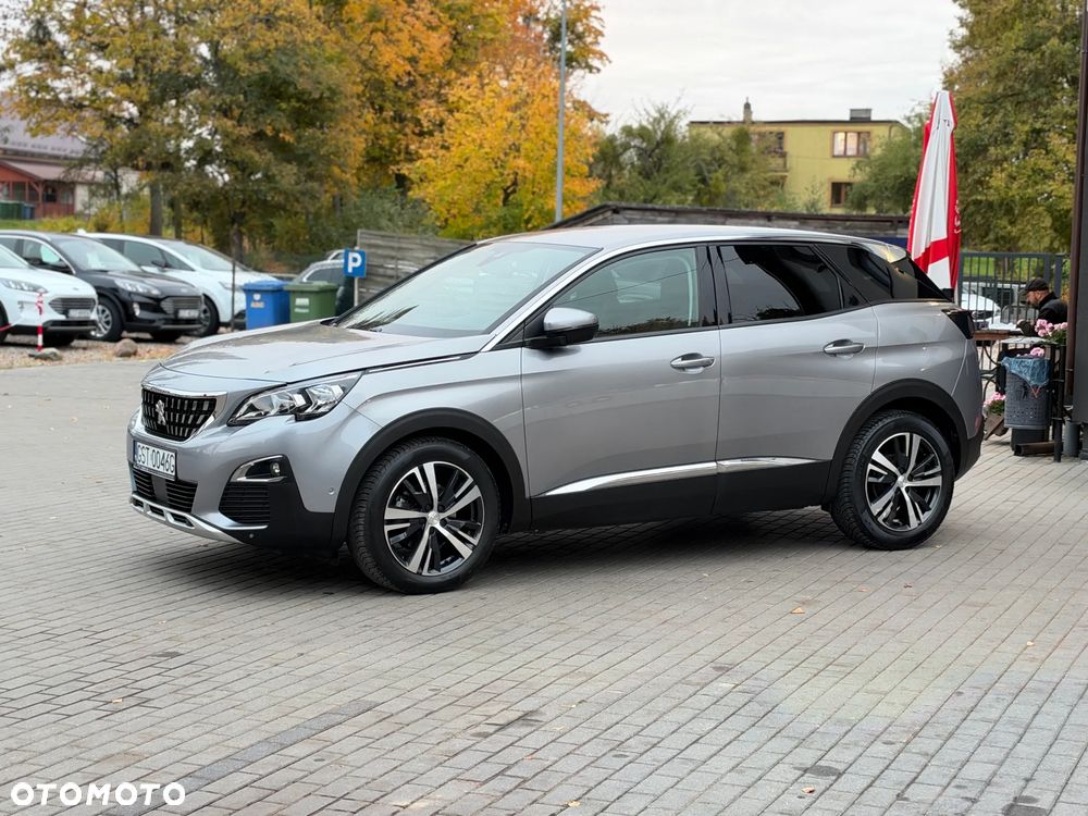 Peugeot 3008 1.2 PureTech GPF Allure S&S - 9