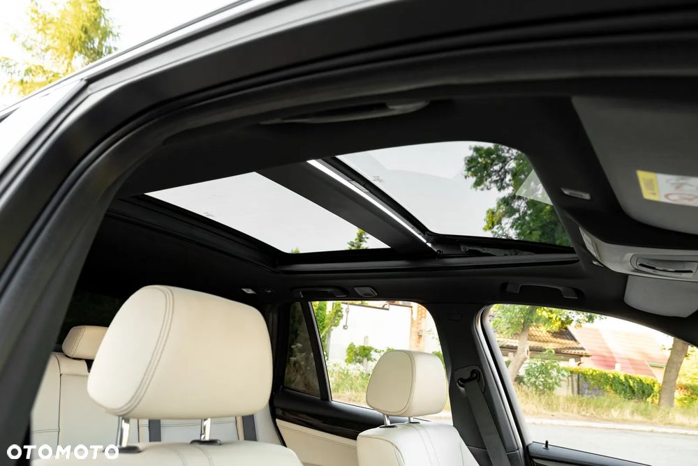 BMW X3 xDrive28i Sport-Aut M Sport - 32