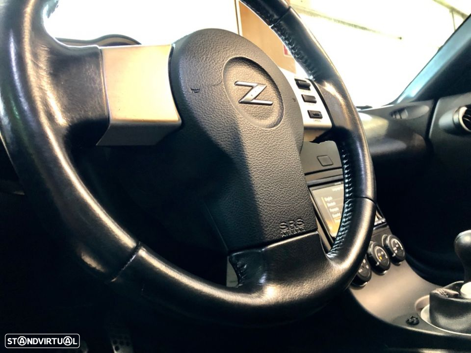 Nissan 350 Z Roadster - 32