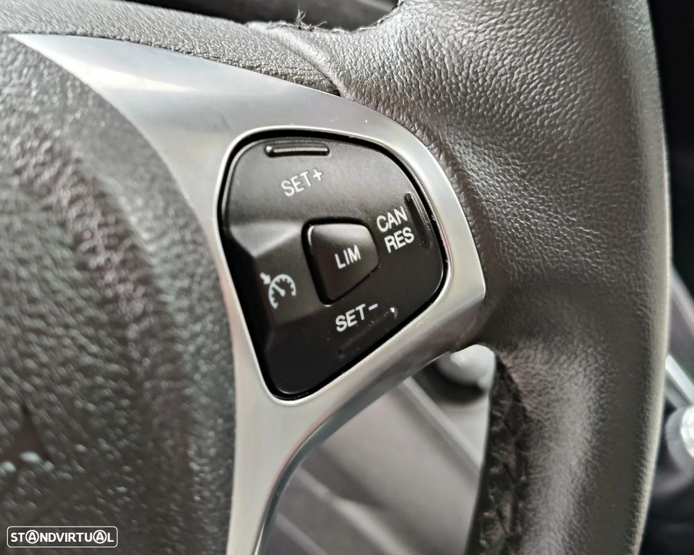 Ford Tourneo Courier 1.0 EcoBoost Titanium - 15