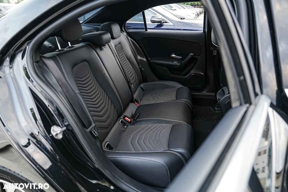 Mercedes-Benz A 180 Sedan 7G-DCT Style - 18