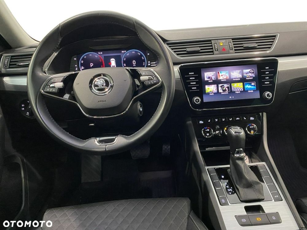 Skoda Superb 2.0 TDI SCR Ambition DSG - 10
