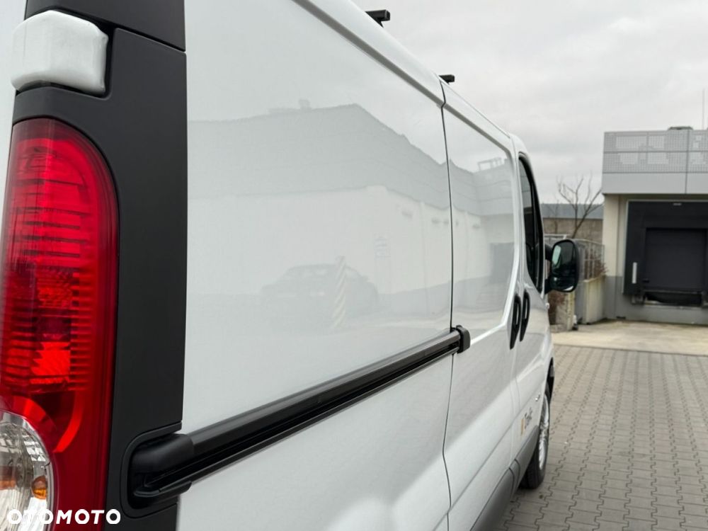 Renault Trafic - 18