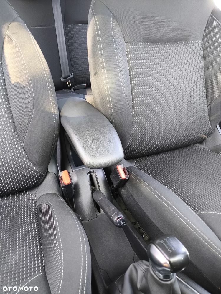 Peugeot 208 1.2 PureTech Active - 18