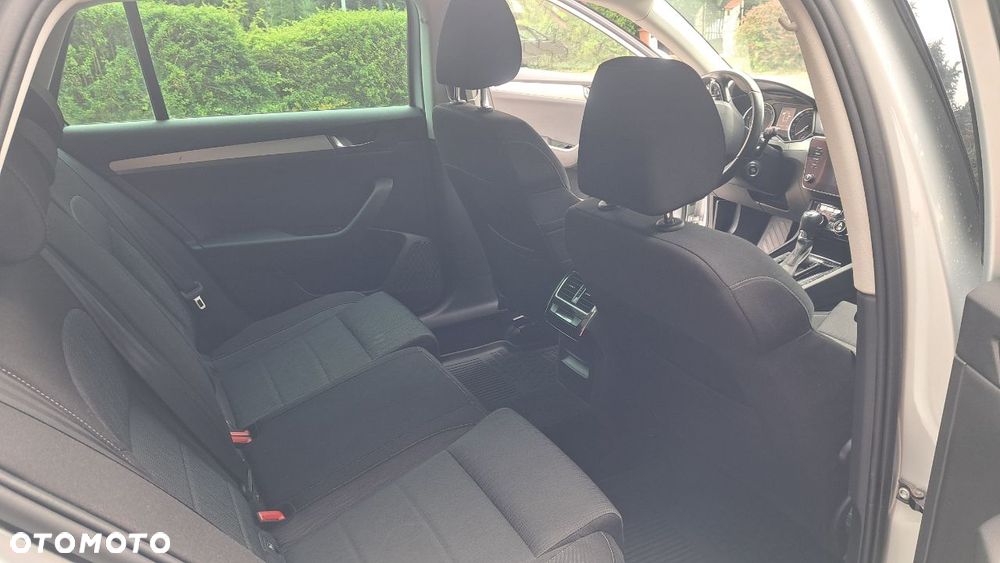 Skoda Superb 2.0 TDI 4x4 Ambition DSG - 34