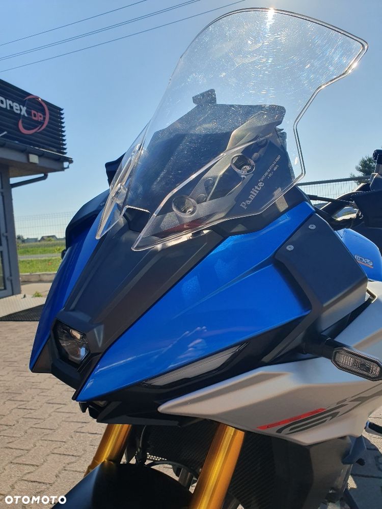 Suzuki GSX - 4