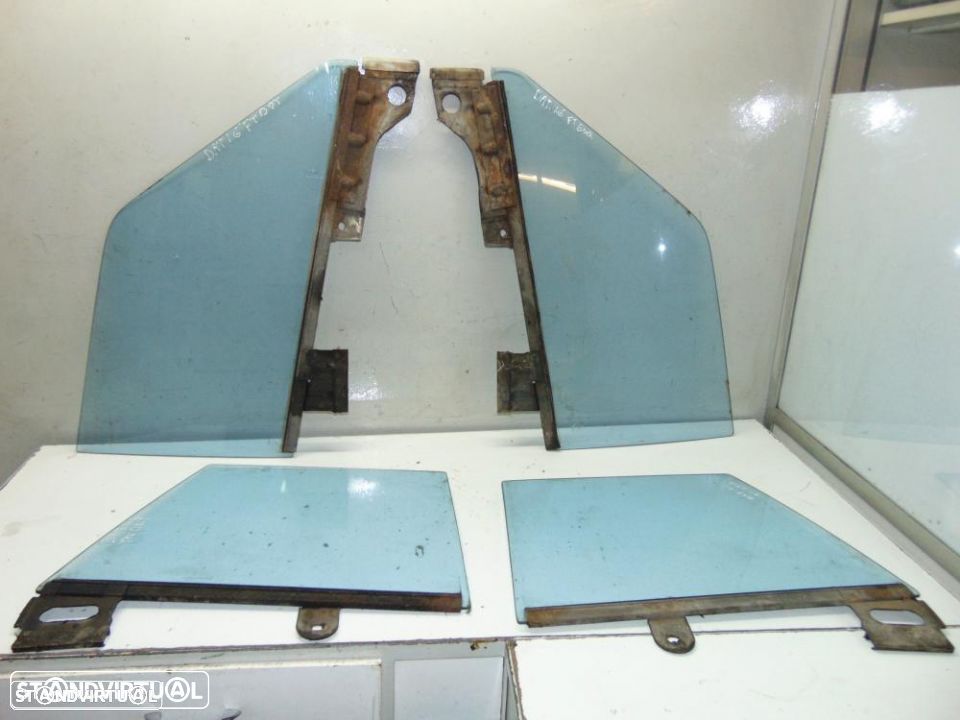 Datsun 1600 SSS vidros das portas - 1