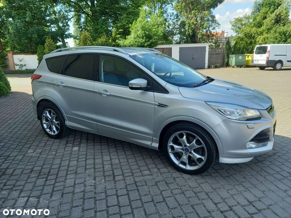 Ford Kuga 2.0 TDCi 2x4 Titanium - 11