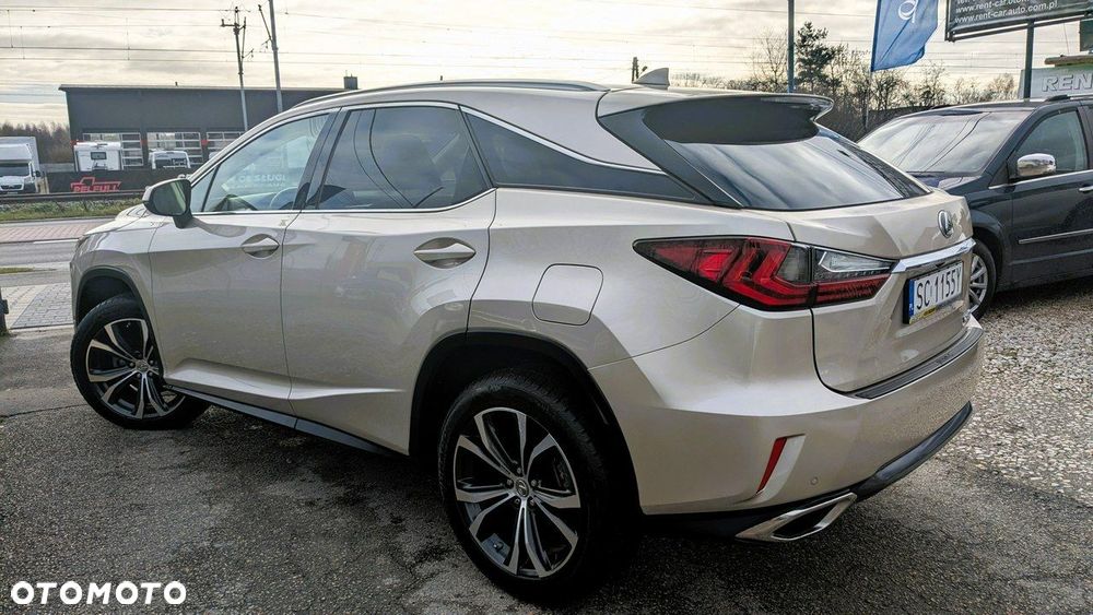 Lexus RX - 10