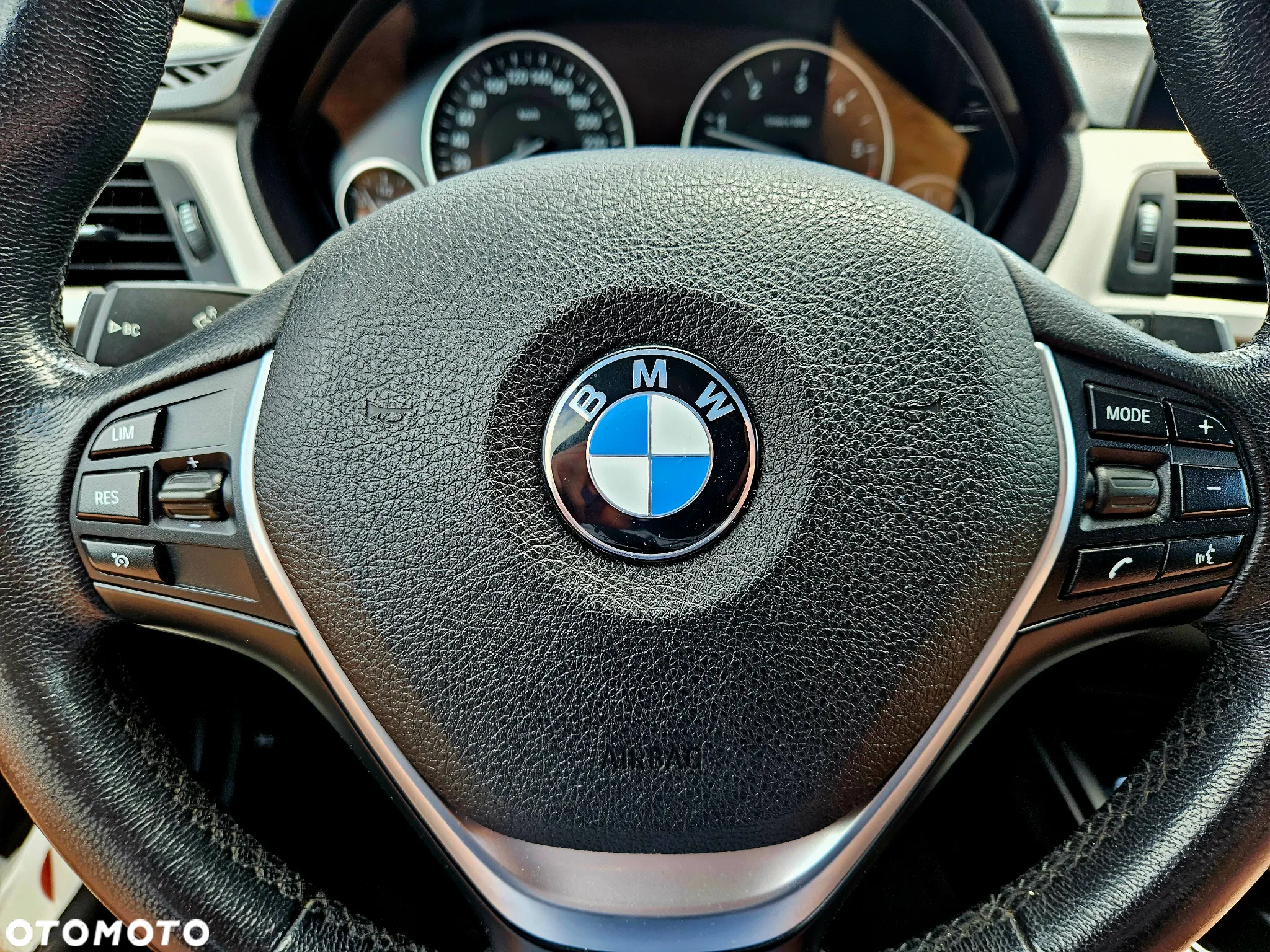 BMW Seria 3 320d - 12