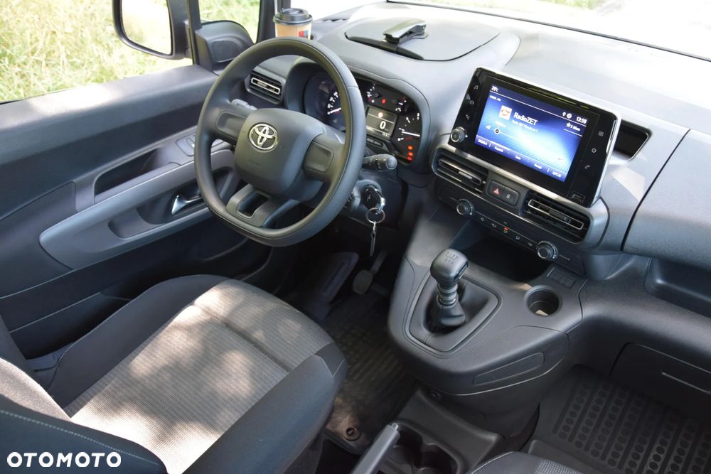 Toyota Proace City Verso 1.2 D-4T Business - 11