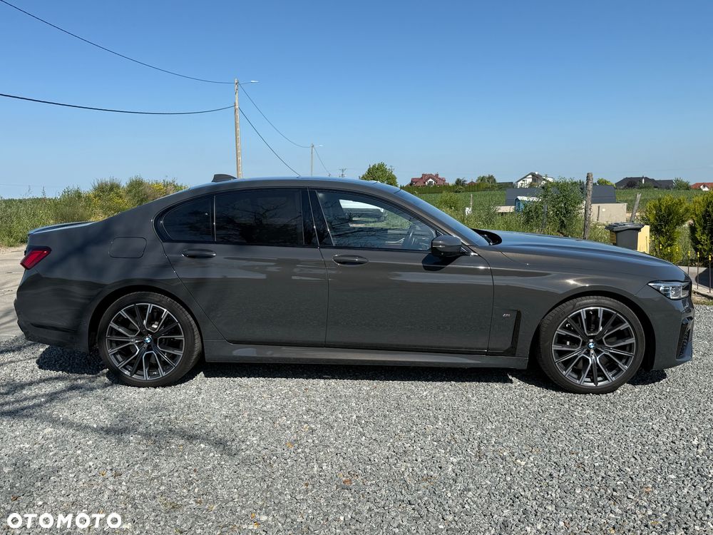 BMW Seria 7 750i xDrive sport - 4