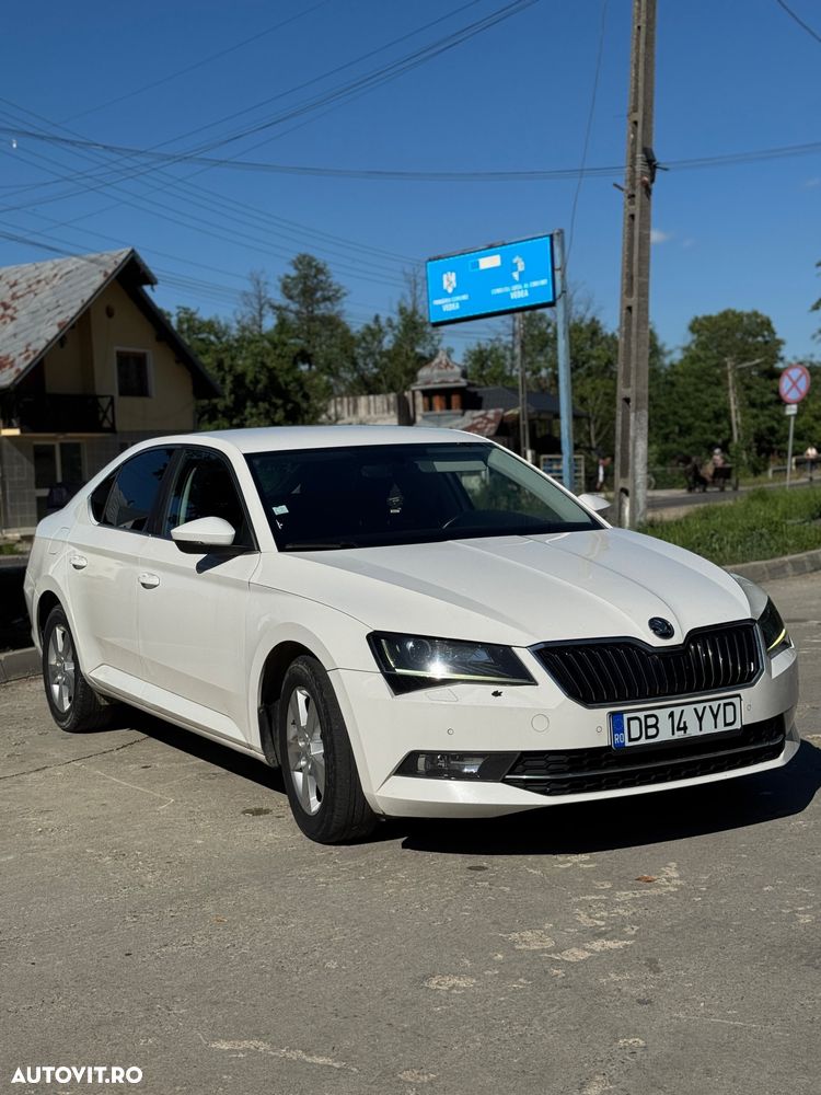Skoda Superb 2.0 TDI Ambition - 2