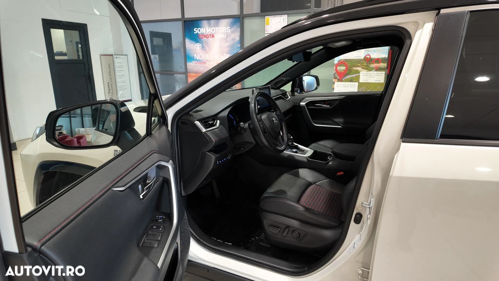 Toyota RAV4 2.5 PHEV VVT-iE 4x4 Style Bi-Tone - 12
