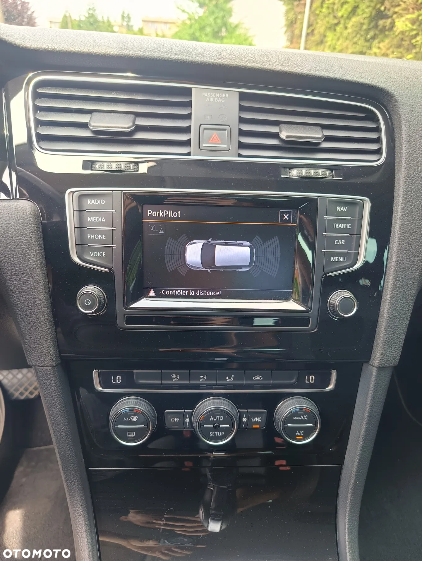 Volkswagen Golf 1.6 TDI BlueMotion Technology DSG Comfortline - 14