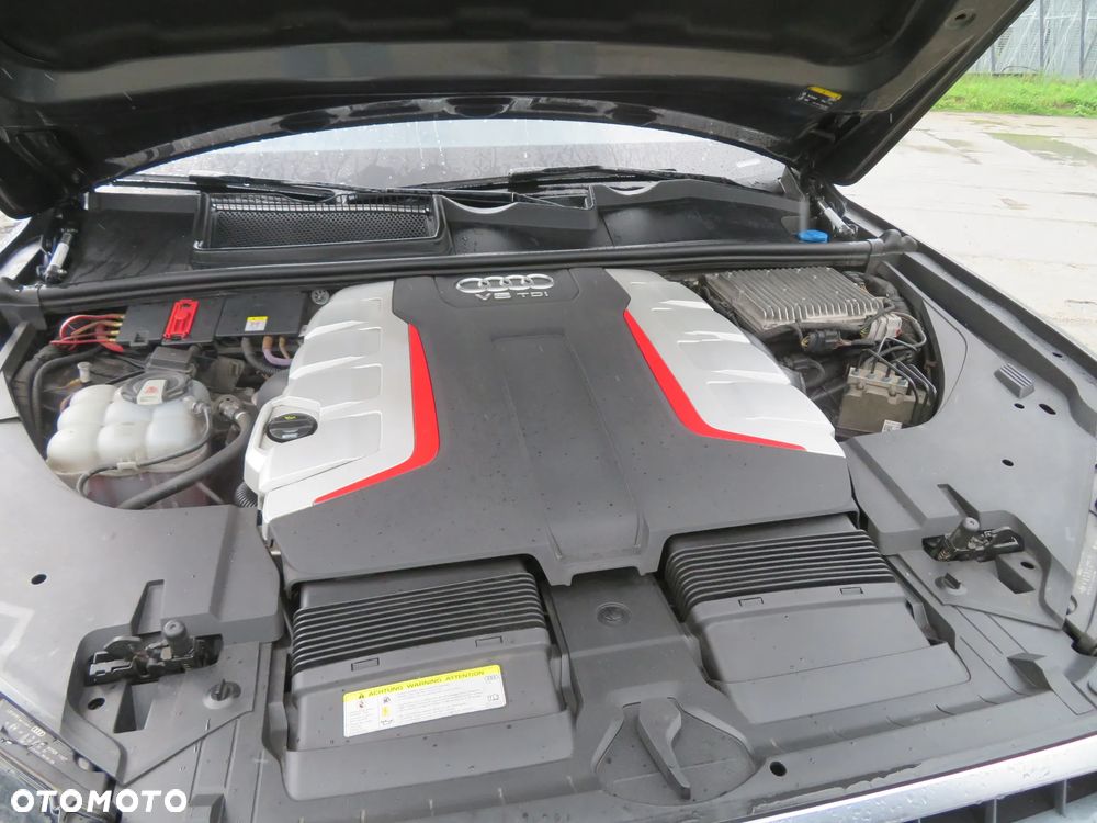 Audi SQ7 - 7
