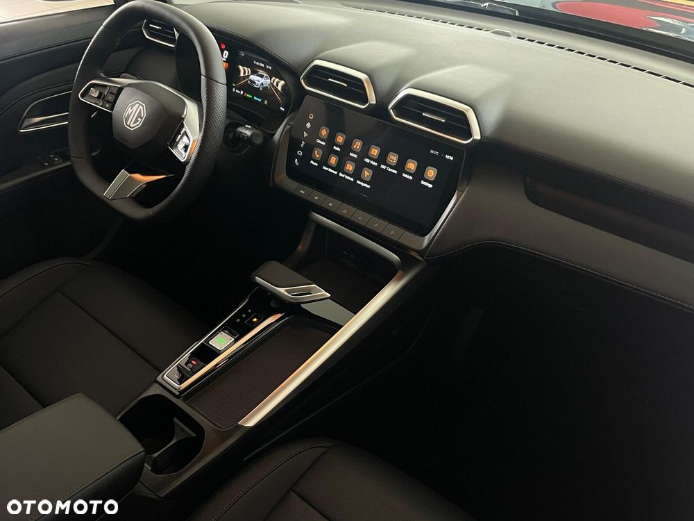 MG ZS Hybrid+ - 20