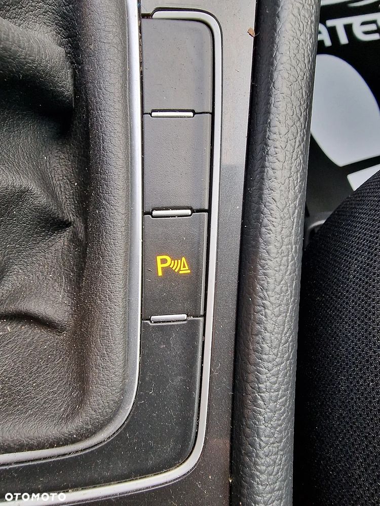 Volkswagen Golf 1.6 TDI SCR Trendline - 17