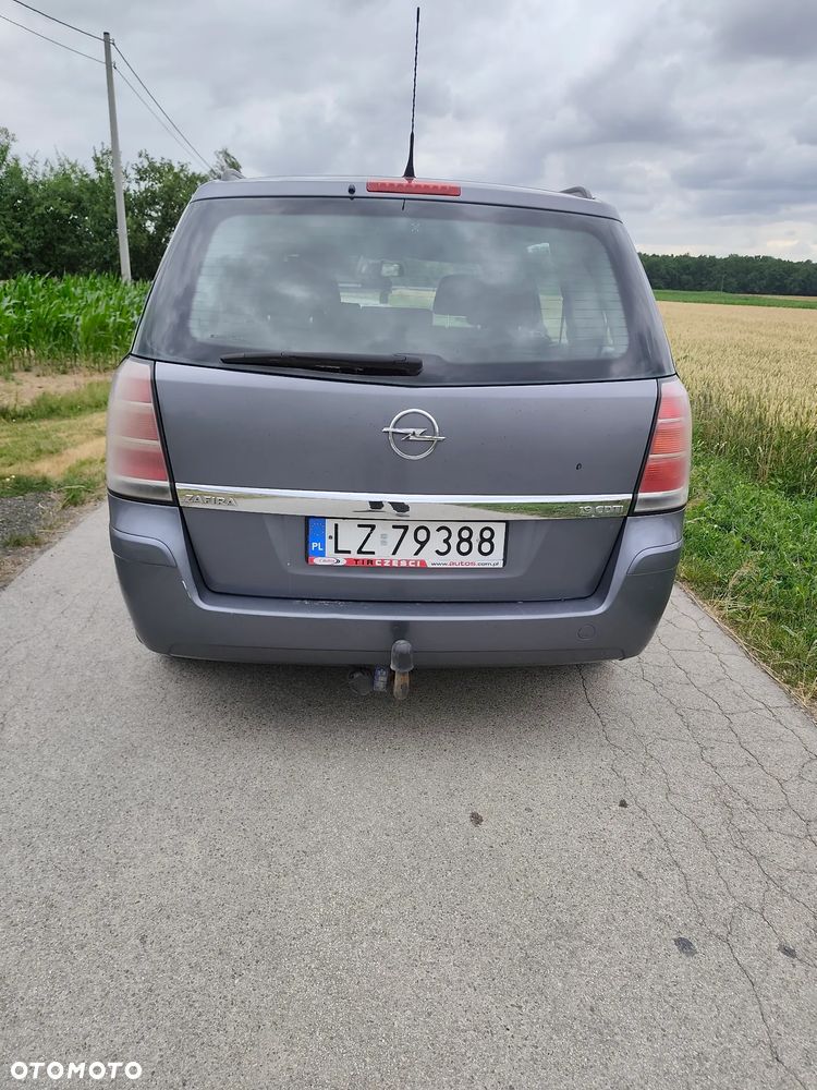 Opel Zafira 1.9 CDTI Essentia - 5