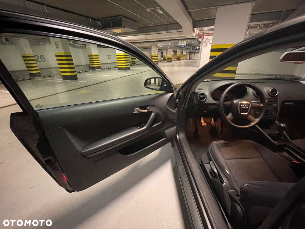 Audi A3 3-drzwiowe 1.6 Ambition - 13