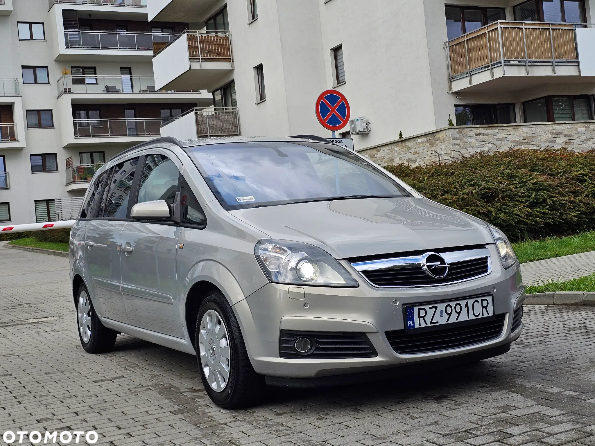 Opel Zafira 1.8 Cosmo Easytronic - 15