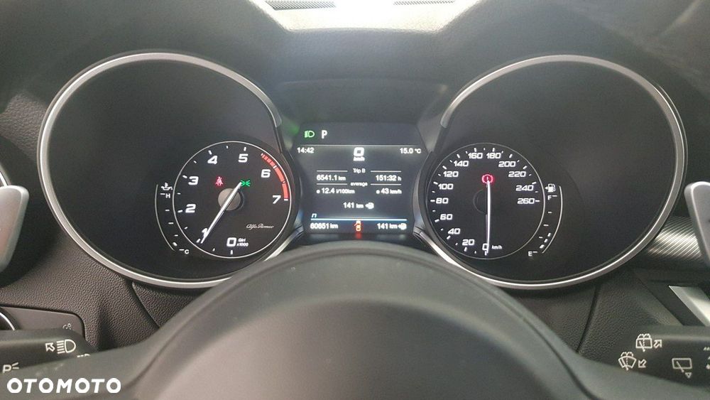 Alfa Romeo Stelvio - 21
