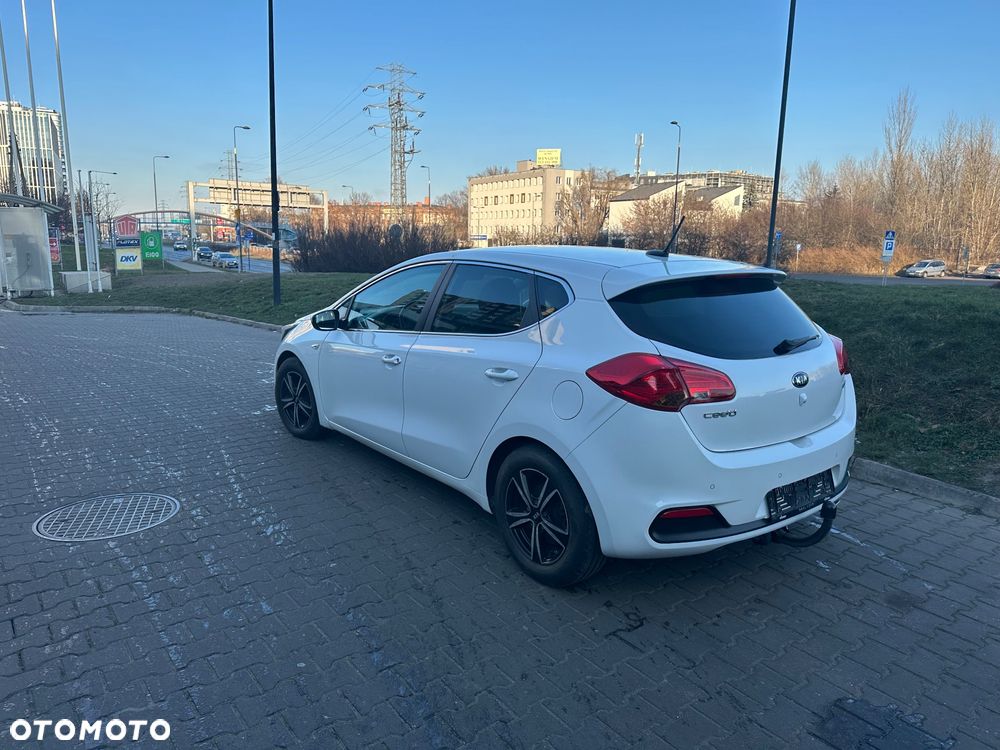 Kia Ceed 1.6 CRDi 128 97g Edition 7 - 6