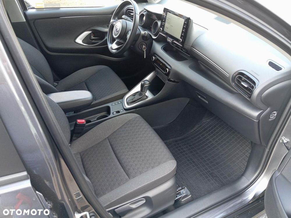 Toyota Yaris - 7