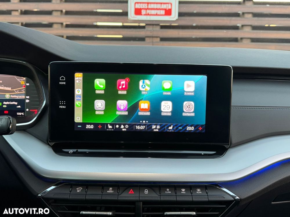 Skoda Octavia Combi 2.0 TDI Sportline - 20