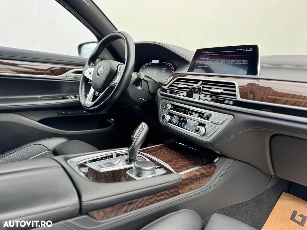 BMW Seria 7 730d xDrive MHEV - 22