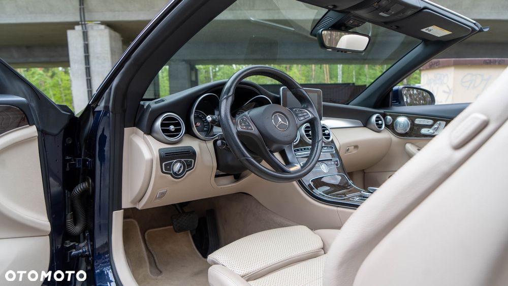 Mercedes-Benz Klasa C 300 9G-TRONIC - 6