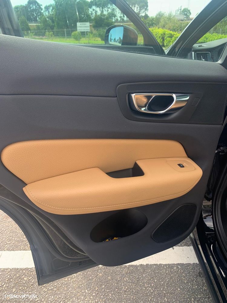 Volvo XC 60 T8 AWD Recharge Geartronic RDesign - 10