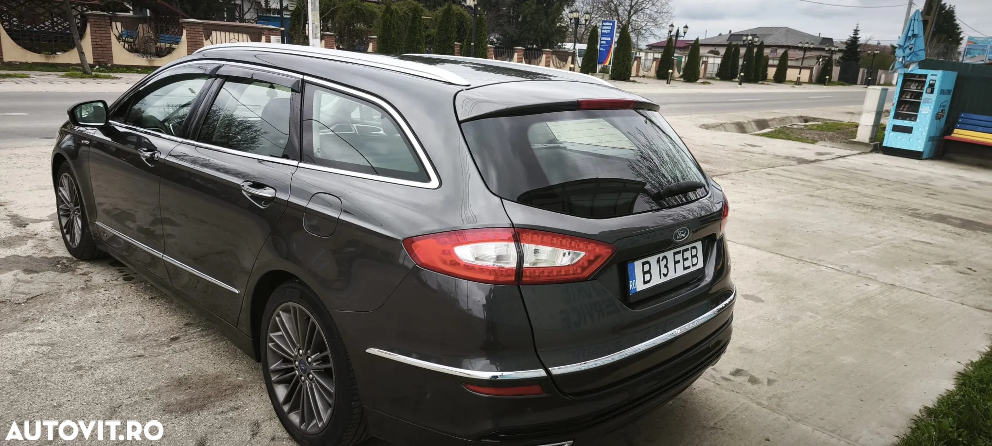 Ford Mondeo Vignale 2.0 TDCi Powershift AWD - 4