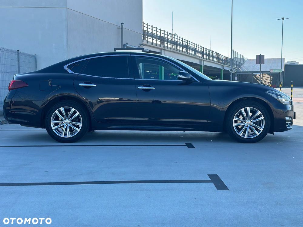 Infiniti Q70 2.2d Premium Executive - 6