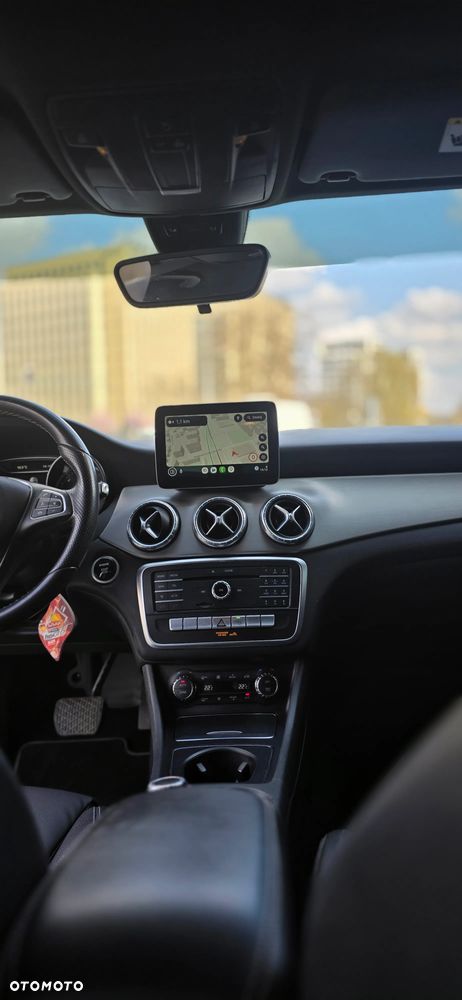 Mercedes-Benz CLA 250 7G-DCT UrbanStyle Edition - 20