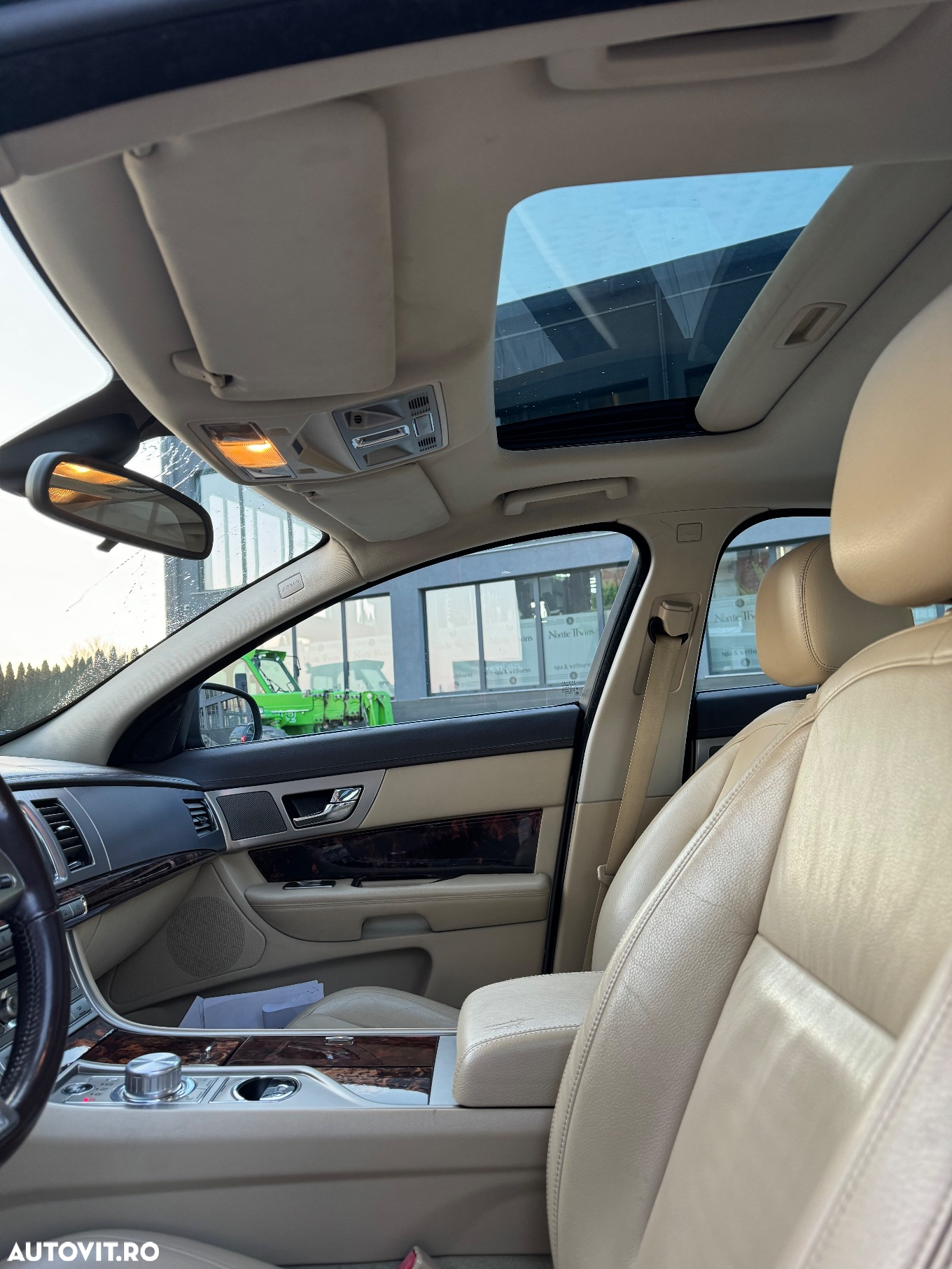 Jaguar XF 2.7 V6 Diesel Premium Luxury - 12