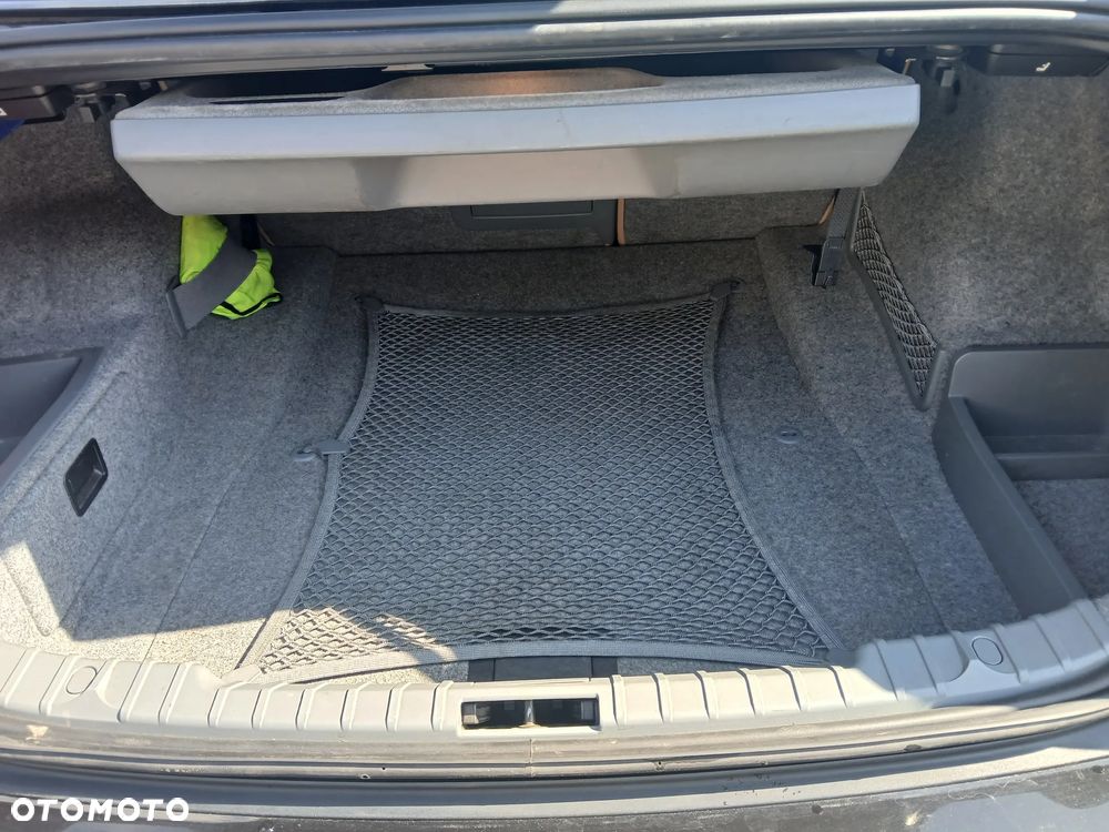 BMW Seria 3 325d - 34