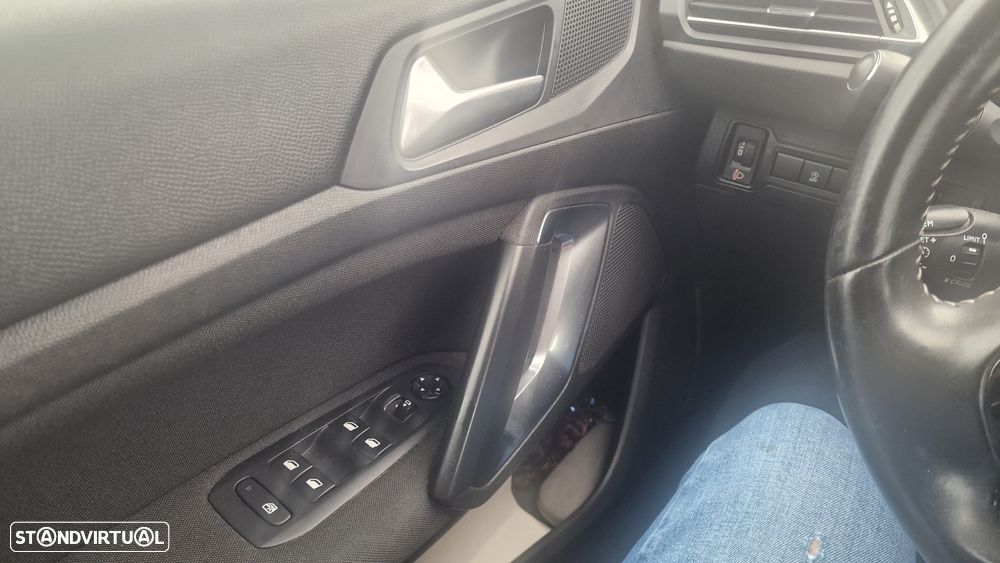 Peugeot 308 1.5 BlueHDi Style - 19