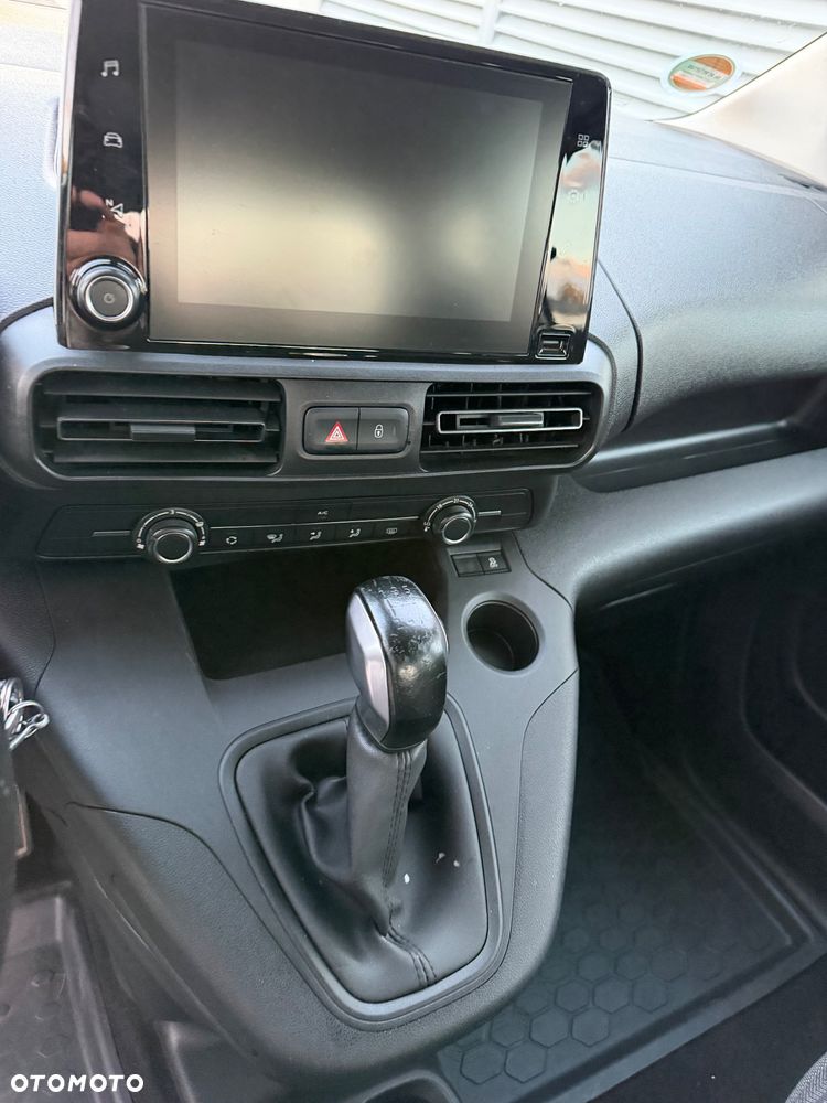 Opel Combo 1.5 CDTI Essentia S&S - 20