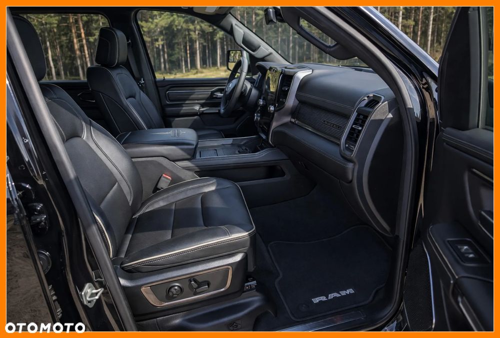 RAM 1500 Crew Cab Shortbed Limited - 15