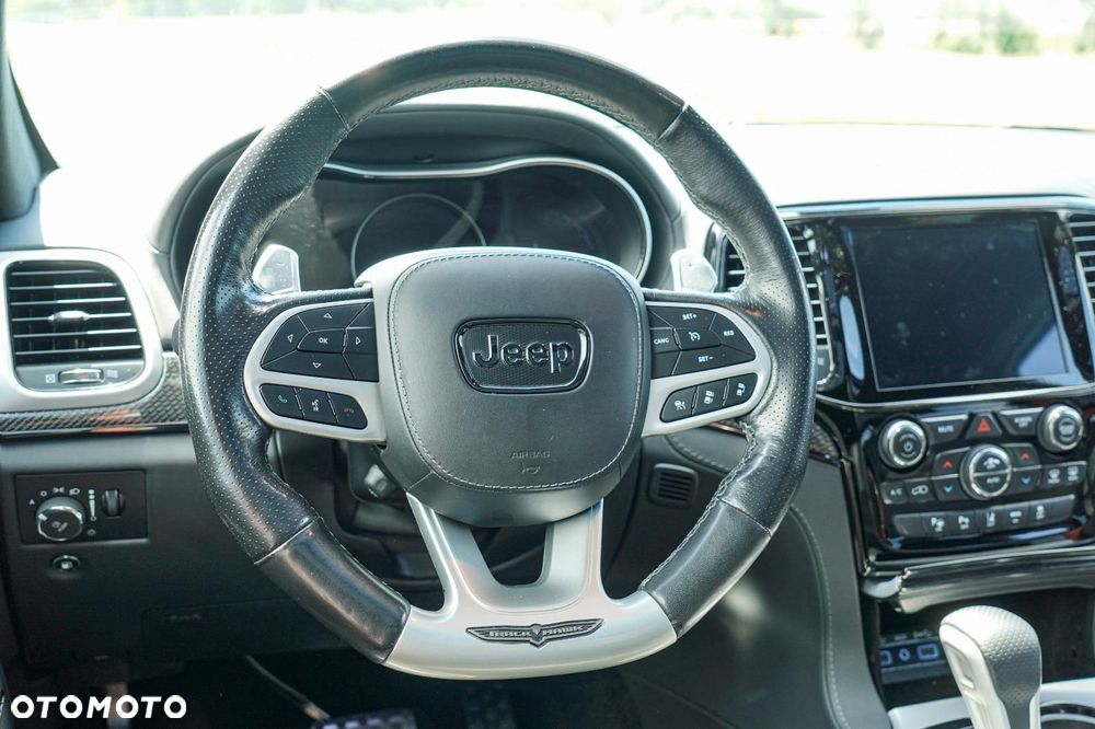Jeep Grand Cherokee - 19