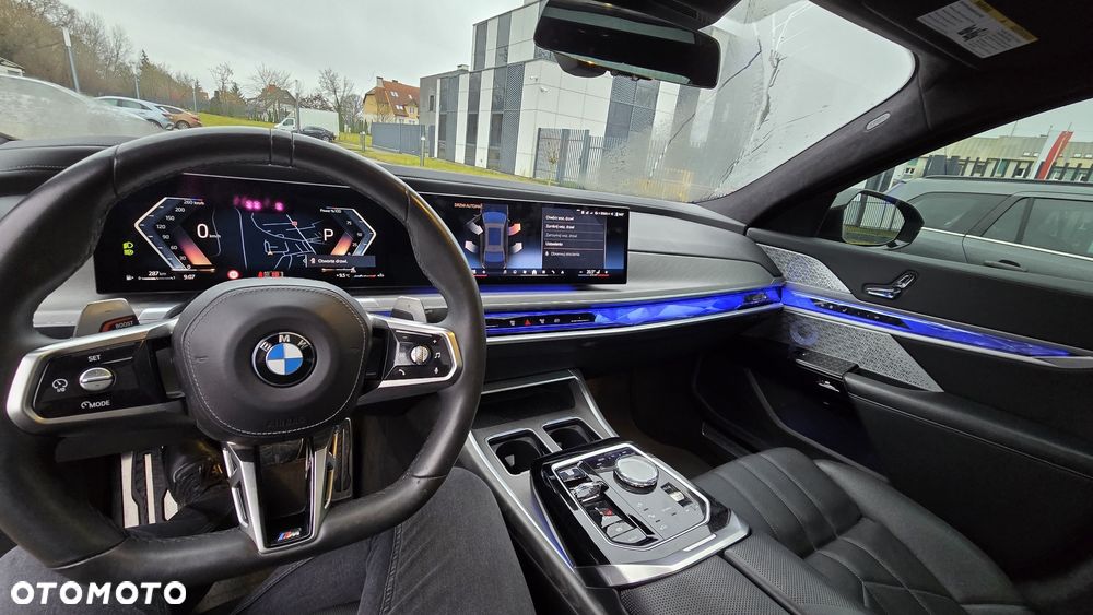 BMW Seria 7 740i - 10