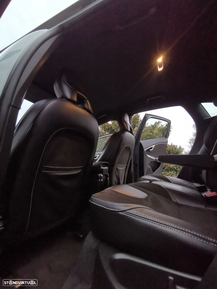 Volvo V40 D2 R Design - 11