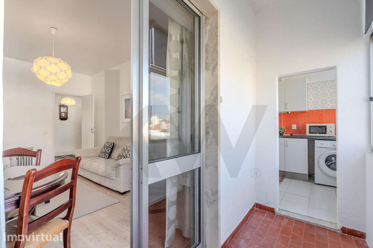 Luminoso Apartamento com Duas Frentes e Orientação Sul na Damaia – Pro - Grande imagem: 4/33