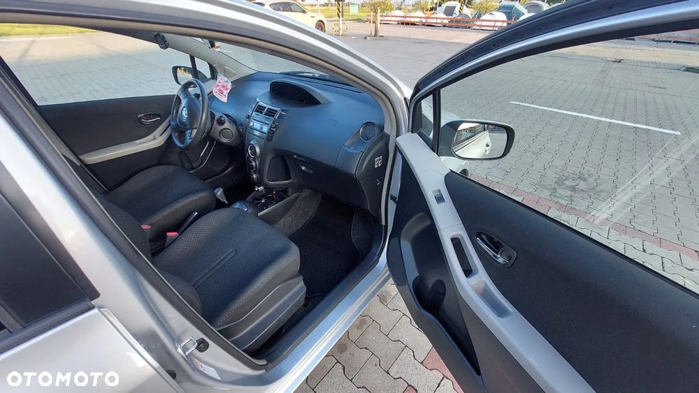 Toyota Yaris - 6
