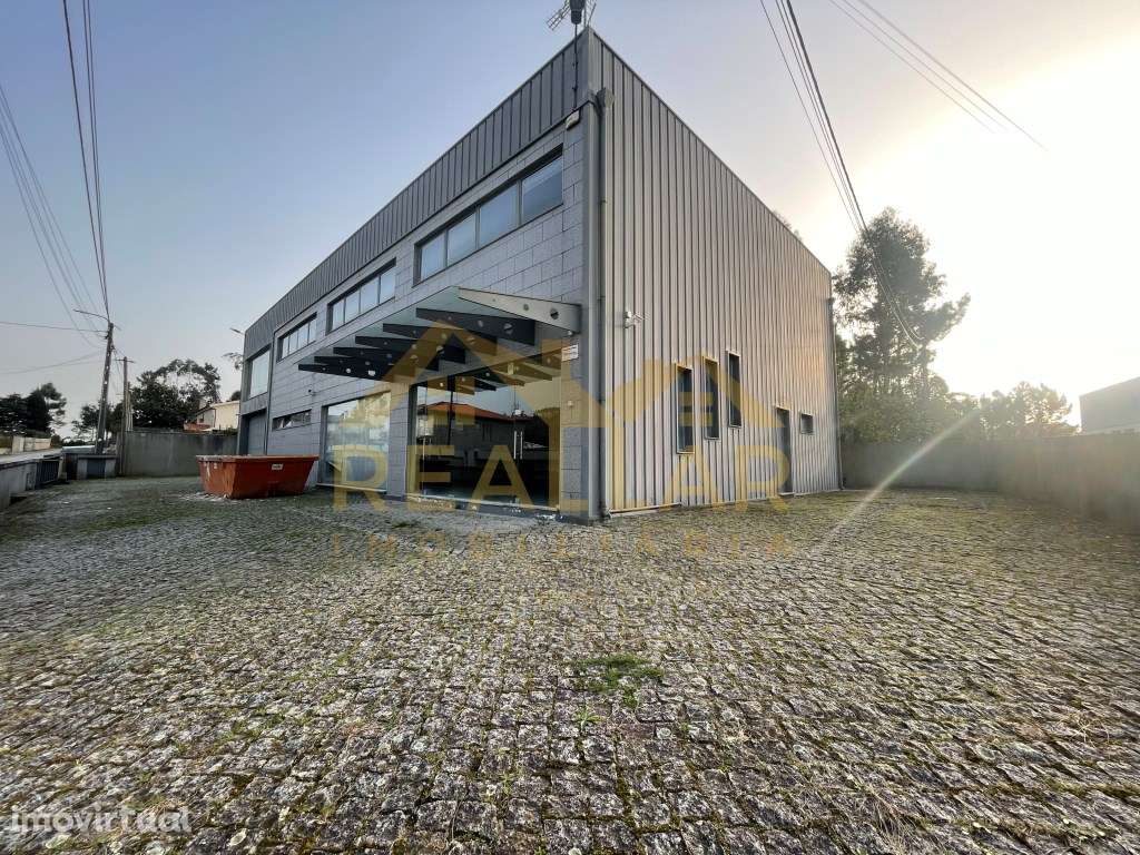 ARMAZEM INDUSTRIAL PRONTO A FUNCIONAR em Barcelos - Grande imagem: 5/28