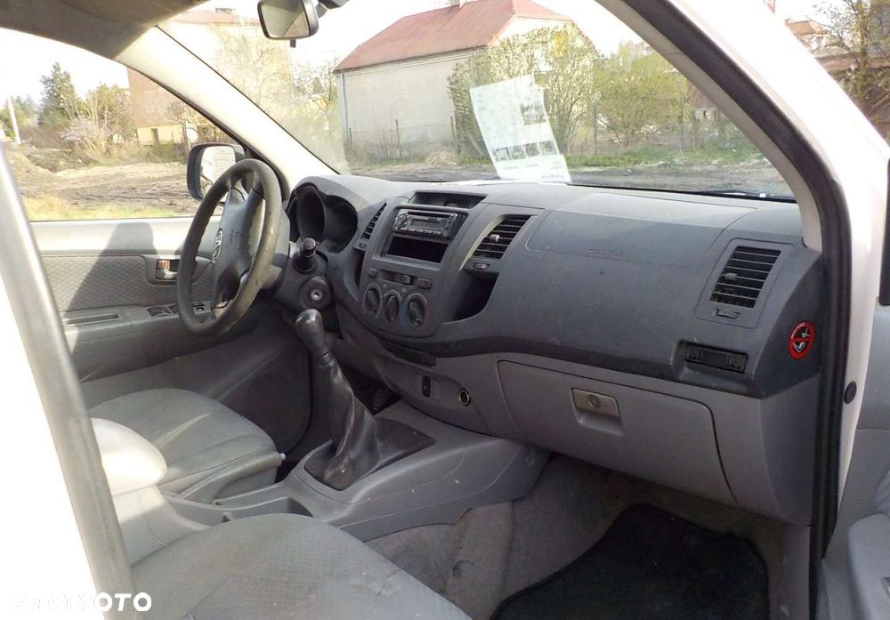 Toyota Hilux - 21